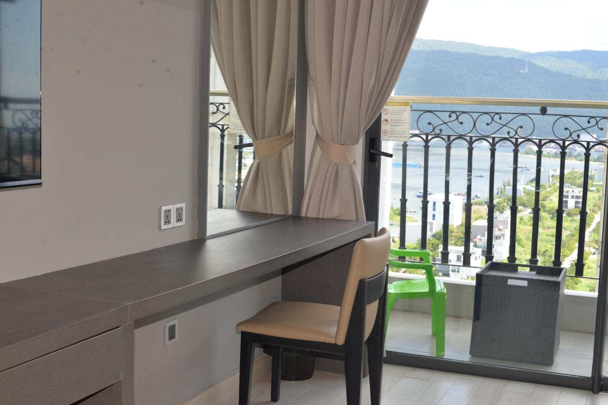 Lux Apartment Danang Golden Bay Deluxe King With Balcony And Ocean View Exterior photo